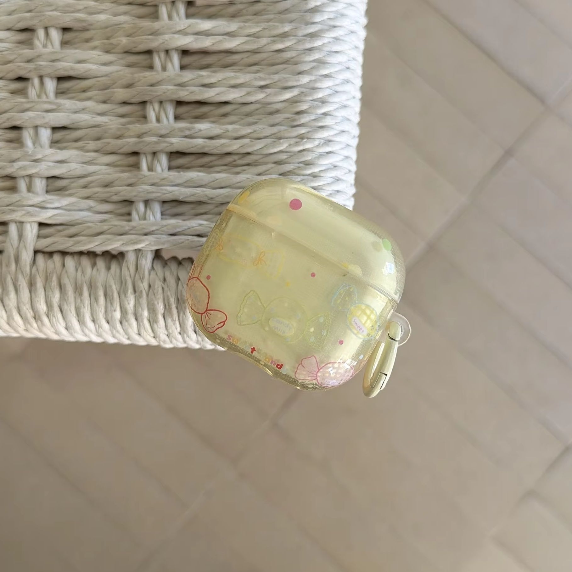 Yellow Phone Accessories - Capa Protetora Transparente Amarela com Bolinhas